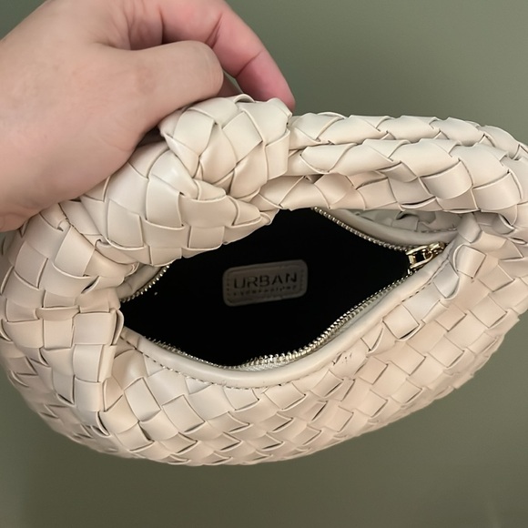 Cream woven purse - Picture 2 of 3